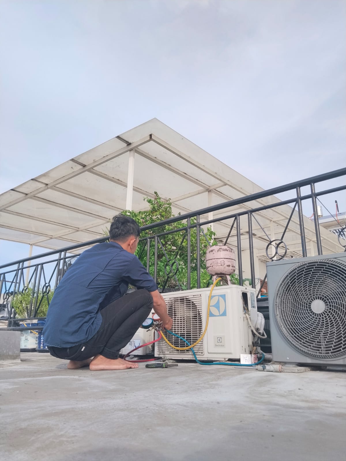 Maintenance AC Outdoor
